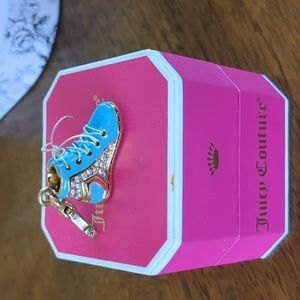 JUICY COUTURE SNEAKER 👟 CHARM
